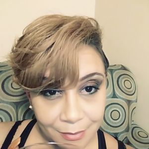 Meet your Posher, Crystal